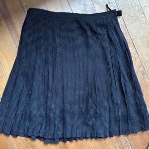 Agnes B. Black Pleated A-Line Skirt